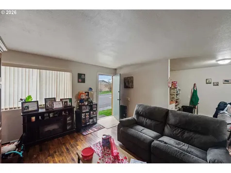 303 S Empire Boulevard Coos Bay OR 97420