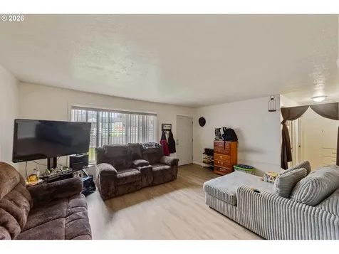 303 S Empire Boulevard Coos Bay OR 97420