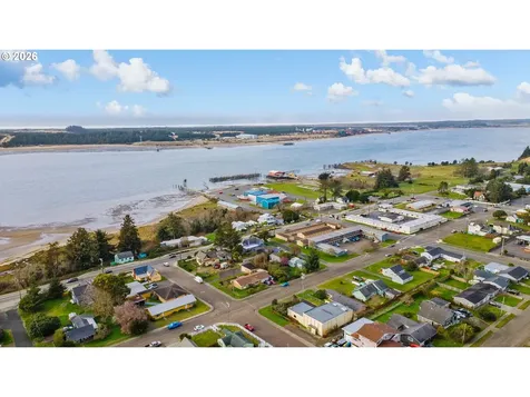 303 S Empire Boulevard Coos Bay OR 97420