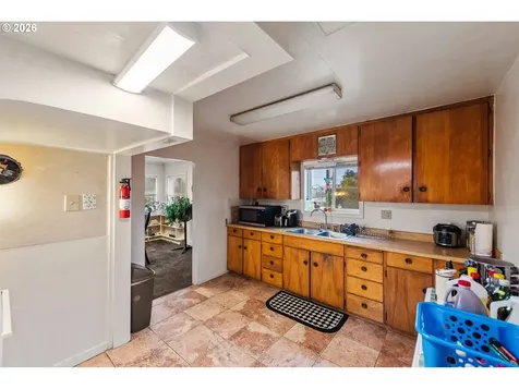 303 S Empire Boulevard Coos Bay OR 97420