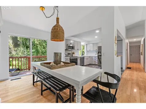 6818 Marquette Drive West Linn OR 97068