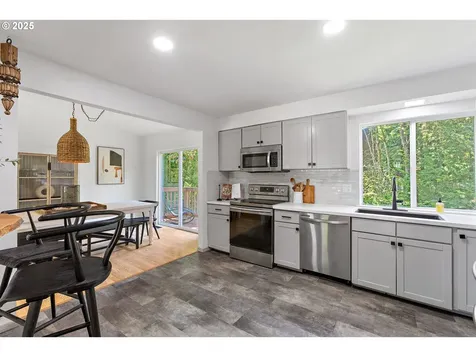 6818 Marquette Drive West Linn OR 97068
