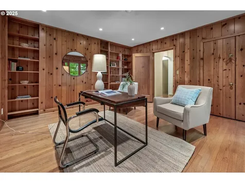 5046 SW Hilltop Lane Portland OR 97221