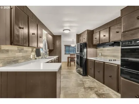 620 SE 2nd Avenue Canby OR 97013