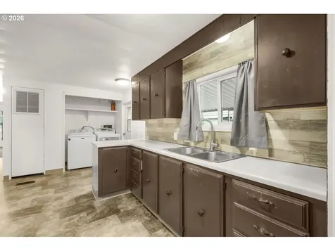 620 SE 2nd Avenue Canby OR 97013