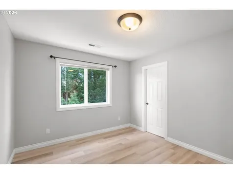 9816 NE 322nd Street La Center WA 98629
