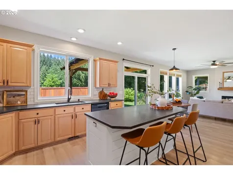 9816 NE 322nd Street La Center WA 98629