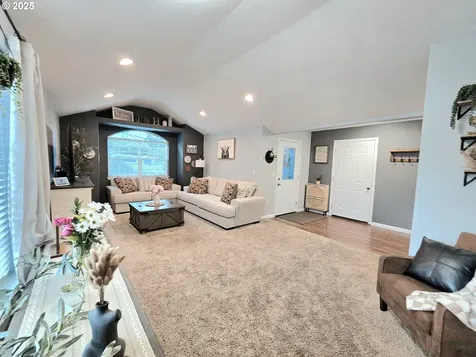 224 Summerwood Street Roseburg OR 97471