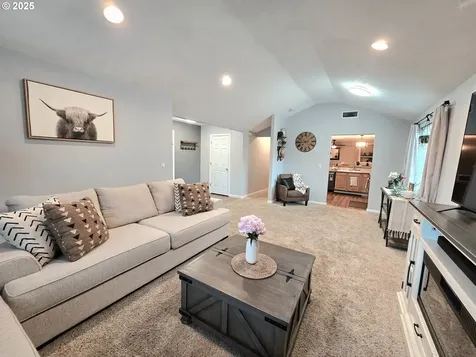 224 Summerwood Street Roseburg OR 97471