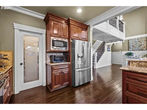 1700 NE Laurel Avenue Woodburn OR 97071