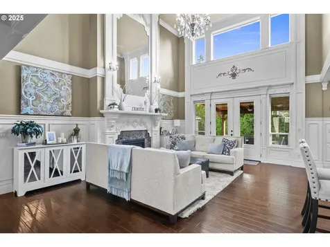 1700 NE Laurel Avenue Woodburn OR 97071