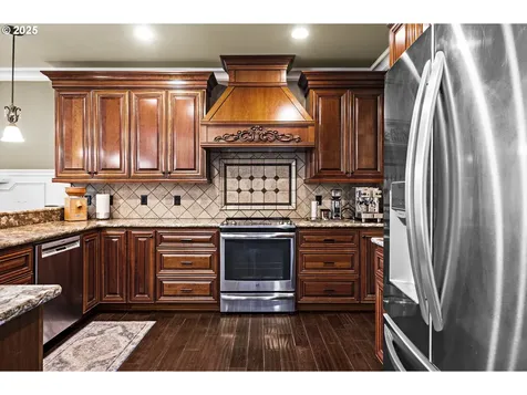 1700 NE Laurel Avenue Woodburn OR 97071