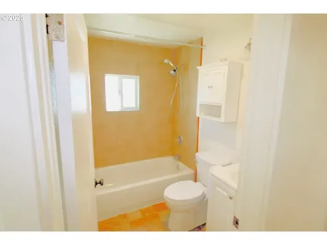 340 38th Street Springfield OR 97478