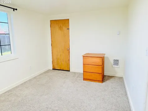 340 38th Street Springfield OR 97478