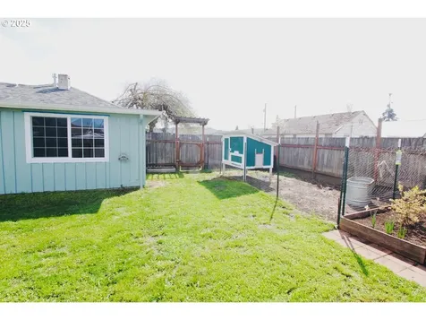 340 38th Street Springfield OR 97478