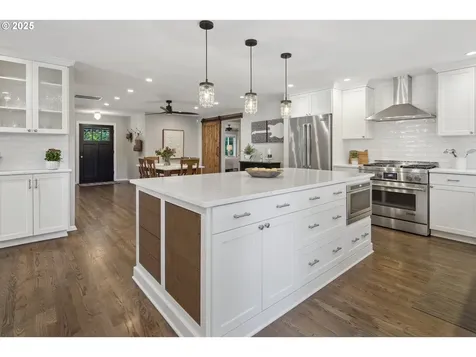 5225 Firwood Road Lake Oswego OR 97035