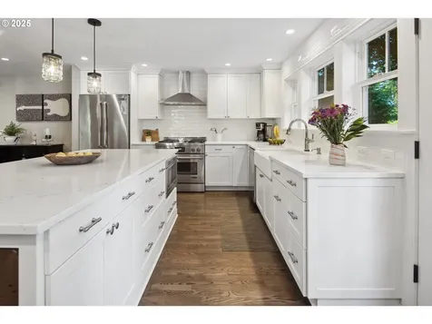 5225 Firwood Road Lake Oswego OR 97035
