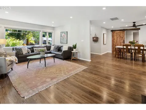 5225 Firwood Road Lake Oswego OR 97035