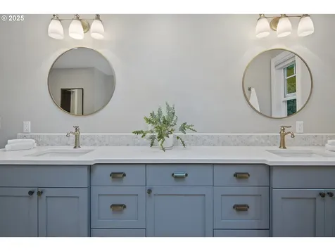 5225 Firwood Road Lake Oswego OR 97035