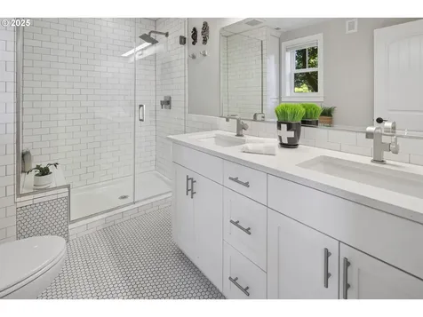 5225 Firwood Road Lake Oswego OR 97035