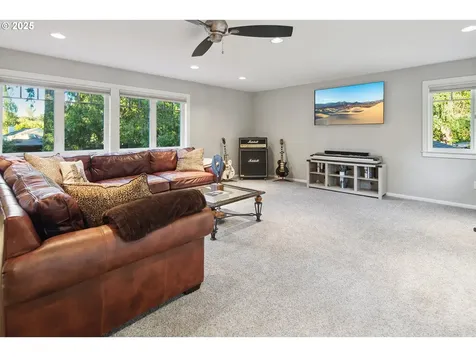 5225 Firwood Road Lake Oswego OR 97035