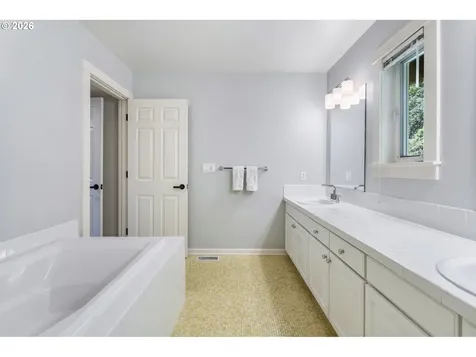 10247 NW Village Heights Drive Portland OR 97229