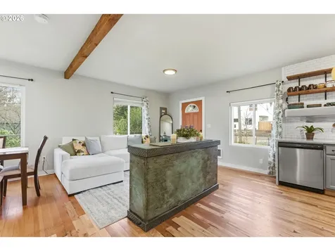 5219 SE Knapp Street Portland OR 97206