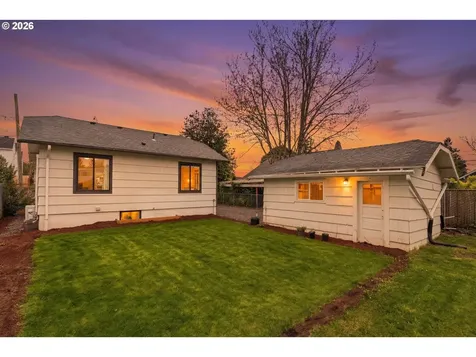 5219 SE Knapp Street Portland OR 97206