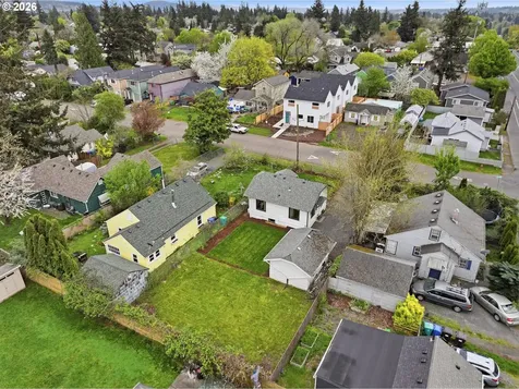 5219 SE Knapp Street Portland OR 97206