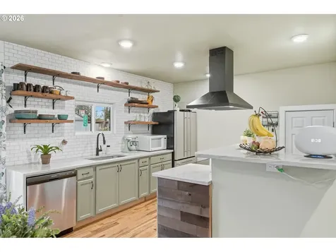 5219 SE Knapp Street Portland OR 97206
