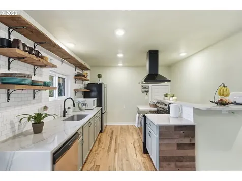 5219 SE Knapp Street Portland OR 97206