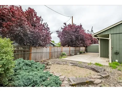 4455 Live Oak Street Sweet Home OR 97386