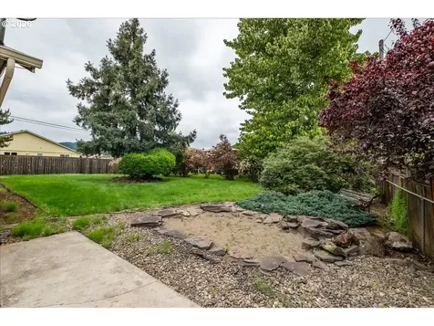 4455 Live Oak Street Sweet Home OR 97386