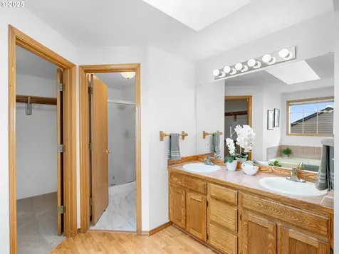 15926 SW Hampshire Terrace Portland OR 97224