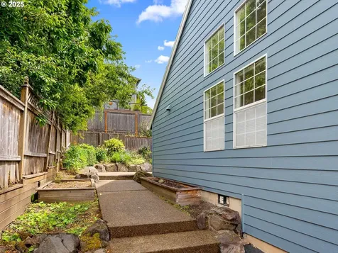 15926 SW Hampshire Terrace Portland OR 97224