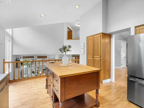15926 SW Hampshire Terrace Portland OR 97224