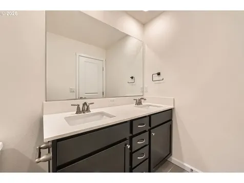 15526 NE 70th Street Vancouver WA 98682