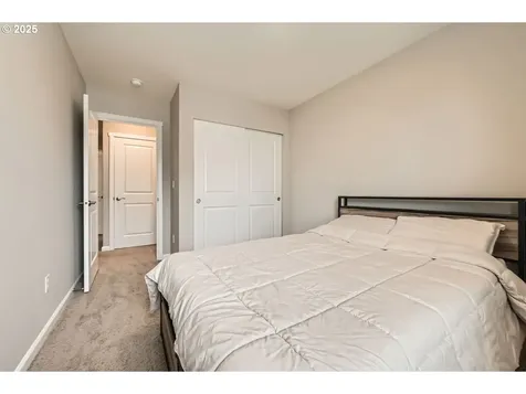 15526 NE 70th Street Vancouver WA 98682