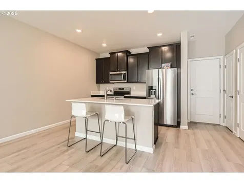 15526 NE 70th Street Vancouver WA 98682