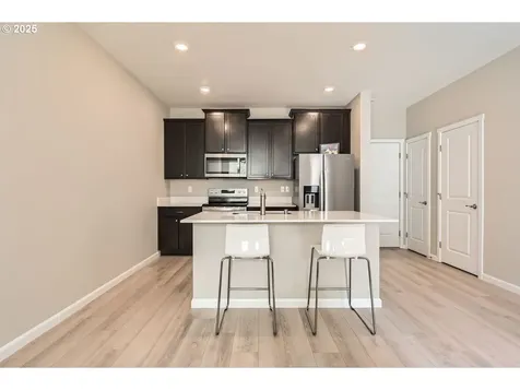 15526 NE 70th Street Vancouver WA 98682