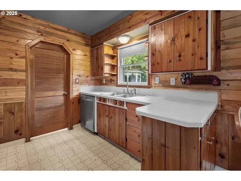 760 SE Williams Road Gresham OR 97080