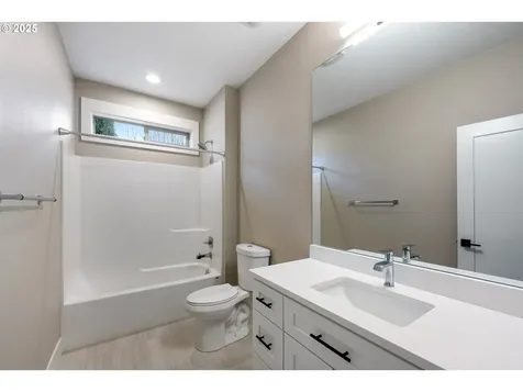 4214 SE 19th Avenue Brush Prairie WA 98606