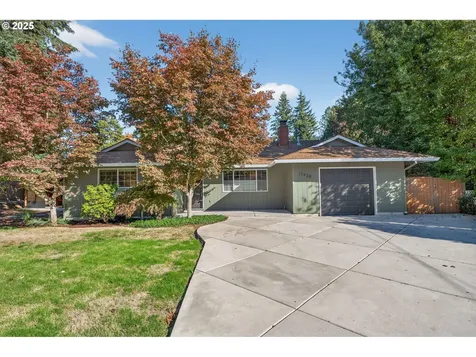 17928 Royal Court Lake Oswego OR 97035
