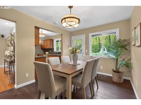 17928 Royal Court Lake Oswego OR 97035