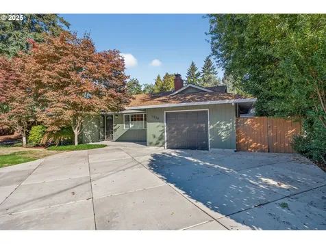 17928 Royal Court Lake Oswego OR 97035