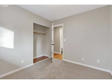17928 Royal Court Lake Oswego OR 97035