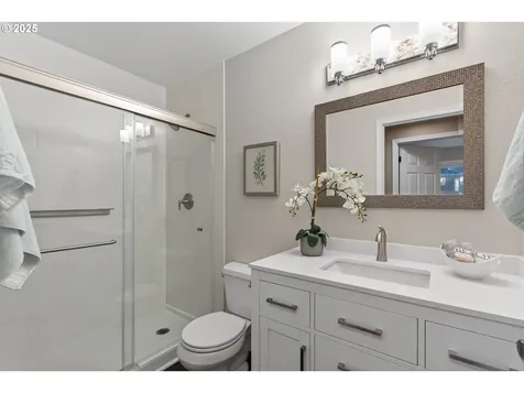 17928 Royal Court Lake Oswego OR 97035