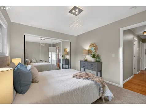 17928 Royal Court Lake Oswego OR 97035
