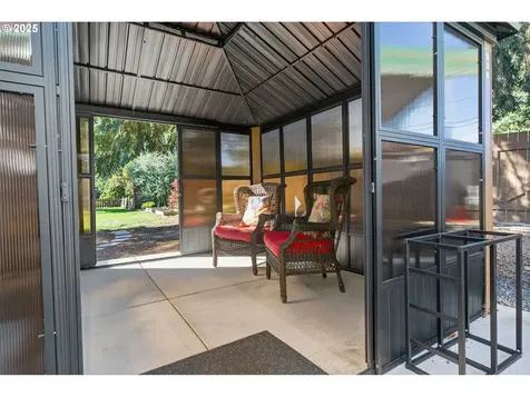 17928 Royal Court Lake Oswego OR 97035