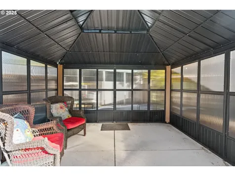 17928 Royal Court Lake Oswego OR 97035
